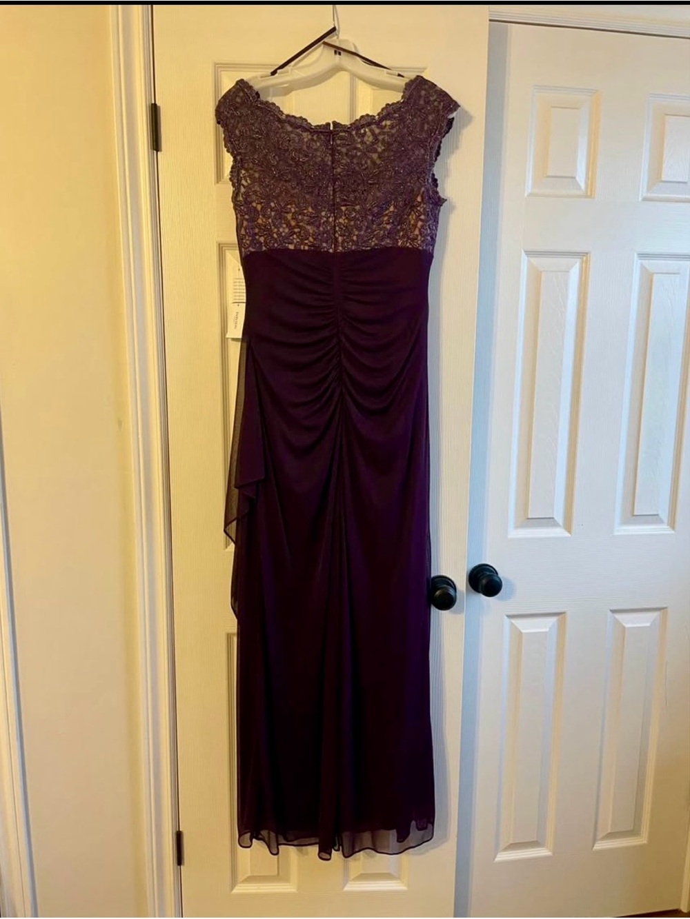 Elegant Lace Bodice Evening Dress - Deep Purple